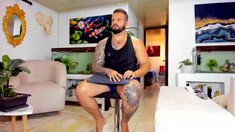 Snapshot of johnnygrayson_ chatting on March 9, 9:36 pm JOHNNY online show from March 9, 9:36 pm