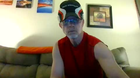 Snapshot of johnnyrocket12345678 chatting on October 24, 11:39 pm johnnyrocket12345678 online show from October 24, 11:39 pm