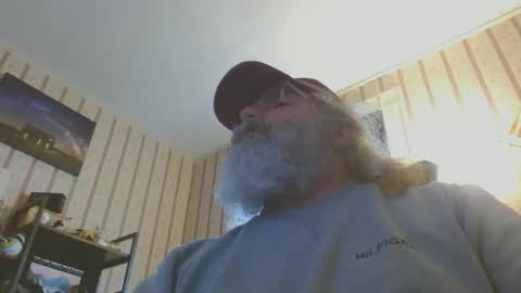 joncpics online show from April 2, 6:27 pm