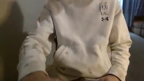 jonlow1 online show from November 28, 11:34 am