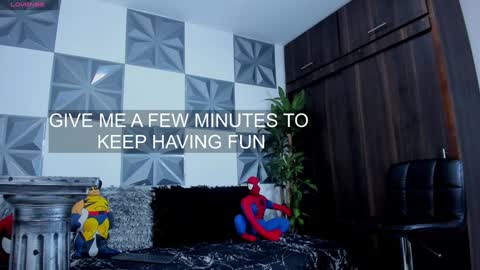 Snapshot of jordandenis17 chatting on December 6, 10:52 pm    Schedule   3 pm - 10pm   OfflineTuesday and Wednesday online show from December 6, 10:52 pm