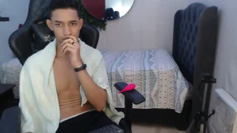 jose_sexycumm online show from December 27, 8:18 pm