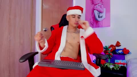 Snapshot of joseph__boy chatting on December 24, 12:22 pm JOSEPH online show from December 24, 12:22 pm
