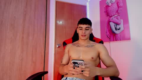 Snapshot of joseph__boy chatting on December 19, 12:45 pm JOSEPH online show from December 19, 12:45 pm