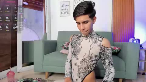 Joshua Sanz  online show from October 27, 4:37 am