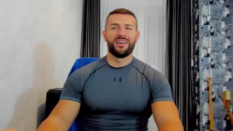 joshuamuscle69 online show from December 10, 5:50 am