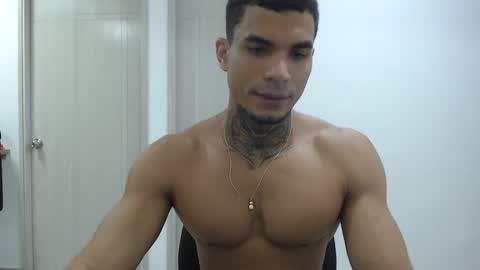 Snapshot of juan_gomez_1 chatting on January 29, 10:32 pm juan_gomez_1 online show from January 29, 10:32 pm