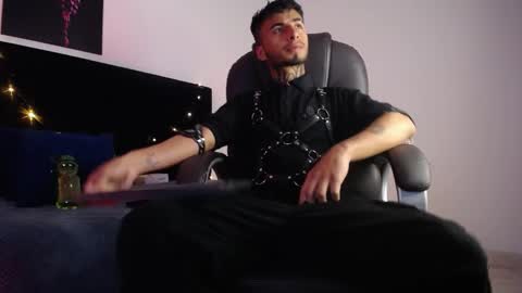 juancamilo66_ online show from February 16, 6:21 am