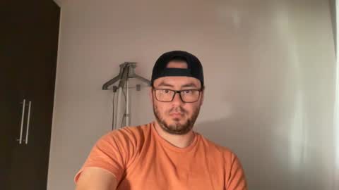Snapshot of juanchom chatting on January 7, 2:27 pm juanchom online show from January 7, 2:27 pm