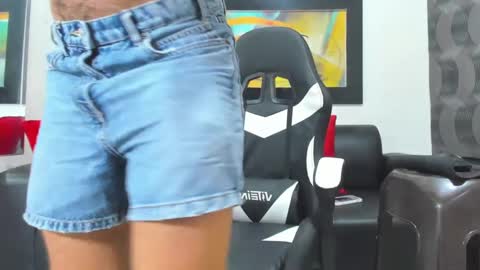 Juan Diego Uribe online show from December 20, 8:55 pm