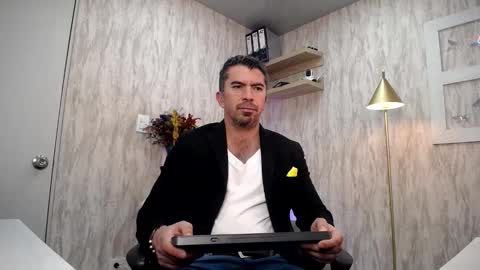 Juan k online show from February 14, 4:18 am