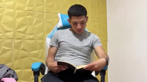 juanperez1999777 online show from October 17, 6:34 pm