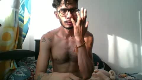 Snapshot of julfigo chatting on January 13, 12:24 pm Julfigo online show from January 13, 12:24 pm