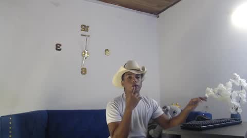 Juliann online show from October 8, 3:05 pm