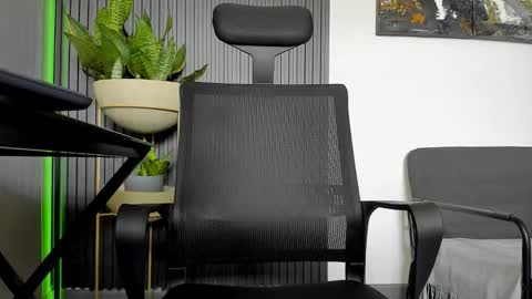 Julian online show from March 23, 1:06 pm