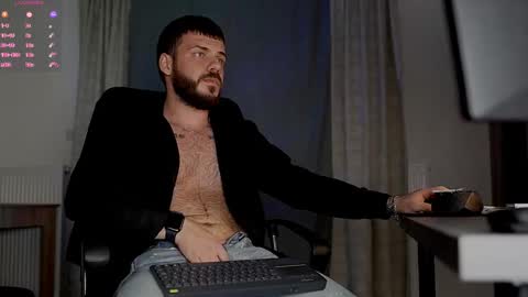 JULiUS   online show from October 28, 9:06 pm