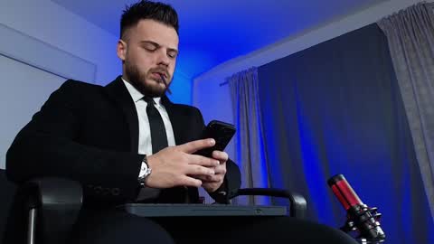 JULiUS   online show from January 27, 9:44 pm