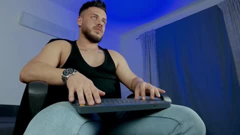 JULiUS   online show from February 9, 8:13 pm