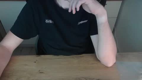 junk2711 online show from September 16, 1:34 pm