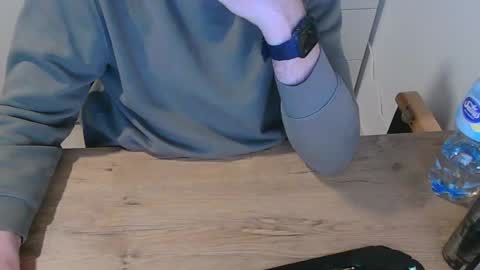 junk2711 online show from February 27, 4:32 pm