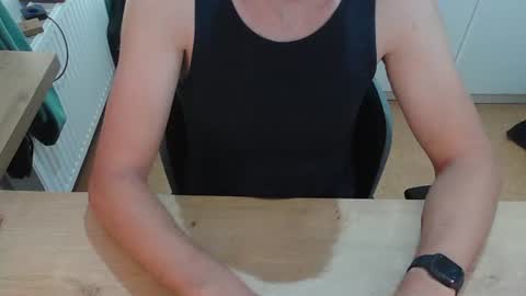 junk2711 online show from June 18, 4:56 pm