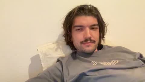 just_a_guy_with_a_big_cock online show from June 4, 8:37 pm