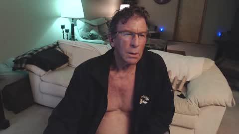 DD online show from December 16, 9:05 am