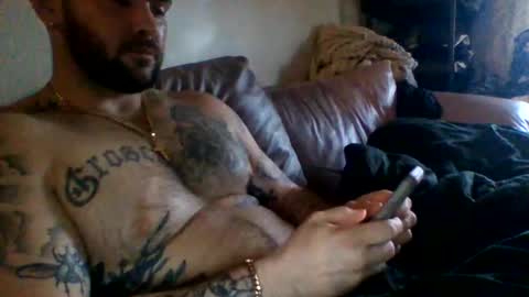 justg4290 online show from November 7, 8:01 pm