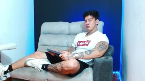 justinfuller_31 online show from May 27, 3:03 am