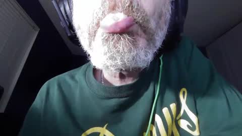 Snapshot of justmetool chatting on December 19, 11:39 am Tool online show from December 19, 11:39 am