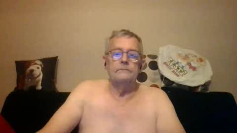 Arthur01750 online show from November 17, 3:48 pm