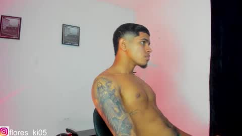 k_florez online show from December 17, 2:08 am