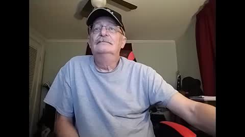 Snapshot of kabriggs136 chatting on December 13, 3:16 am kabriggs136 online show from December 13, 3:16 am