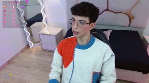 kai_tay1 online show from April 16, 11:43 am