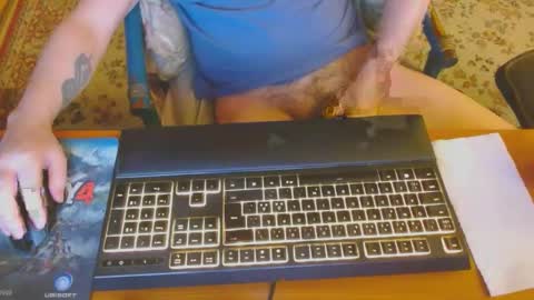 Leon online show from December 24, 6:50 pm