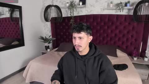 jhon online show from February 17, 12:37 pm