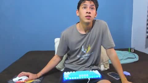 KAN  online show from December 4, 1:20 pm