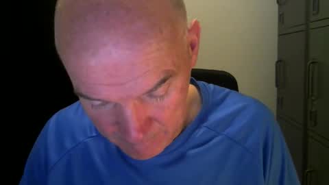 Robbie online show from December 2, 6:38 am