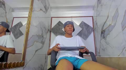 karl_lenoox online show from September 13, 4:57 am