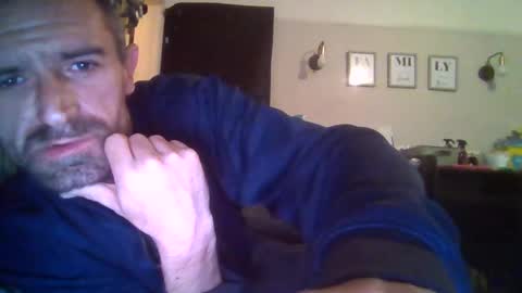 karlh online show from November 9, 3:43 am