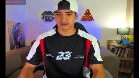 ken_blaker online show from March 18, 8:17 am