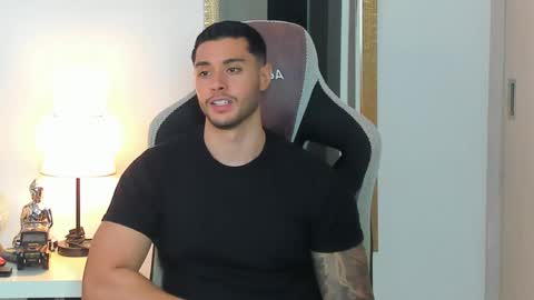 ken_mailik online show from May 25, 11:33 pm
