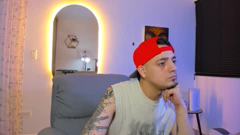 kendel_dimitri online show from March 4, 5:25 am