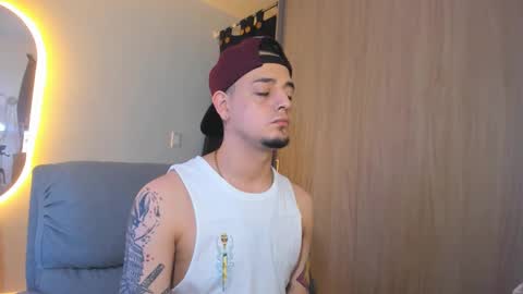 kendel_dimitri online show from February 4, 5:10 am