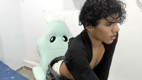 K E N N Y online show from March 5, 3:36 am