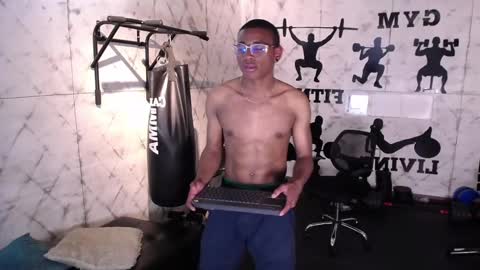 Kenny Thompson online show from February 19, 10:28 pm