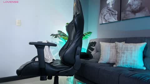 kevin montoya online show from January 18, 1:34 am