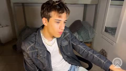 kevonly online show from April 9, 11:38 am