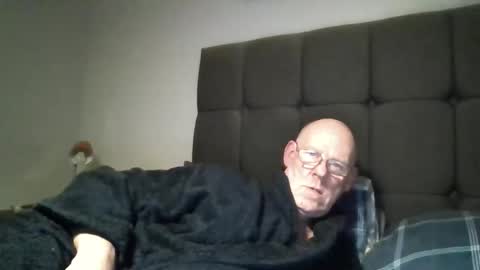 kevlooking4sez online show from March 25, 12:25 am