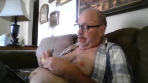 Snapshot of kfries chatting on October 4, 3:28 pm Kent online show from October 4, 3:28 pm